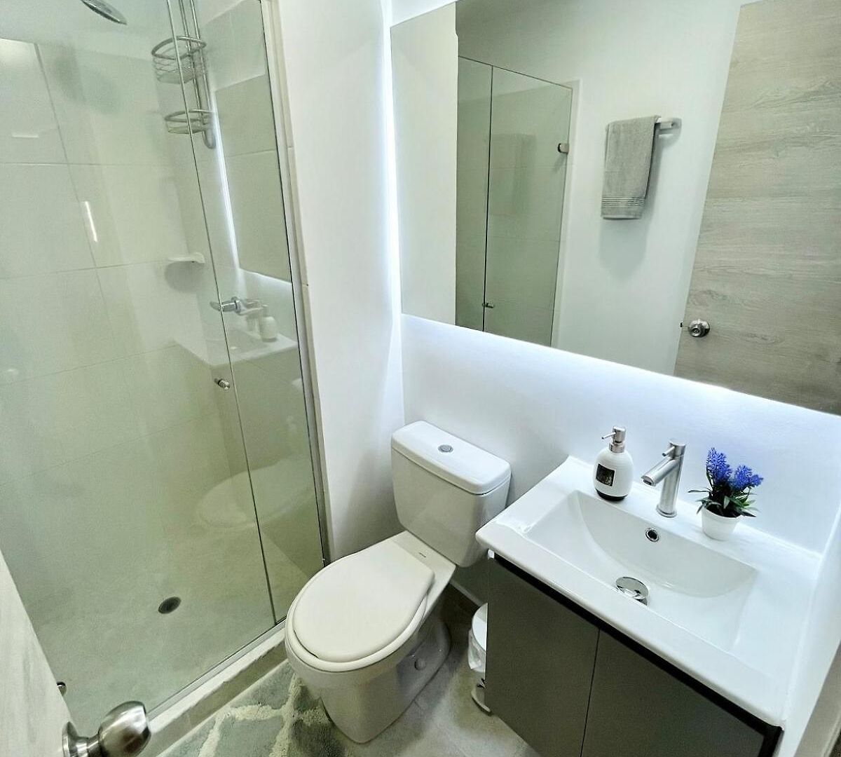 Nearby Stunning Views Ultimate Comfort *