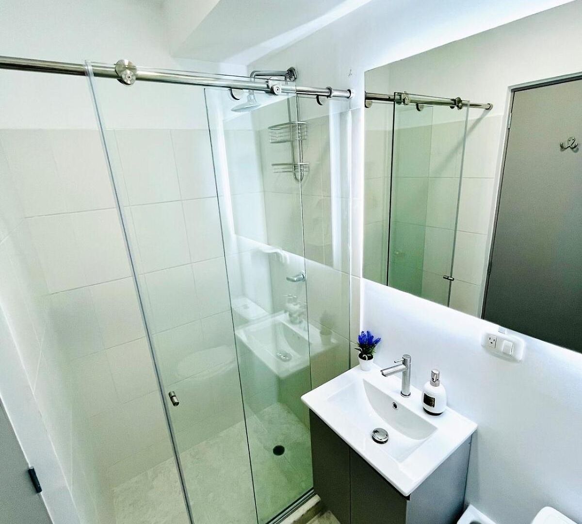 Nearby Stunning Views Ultimate Comfort *