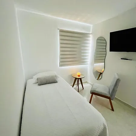 Nearby Stunning Views Ultimate Comfort Apartment