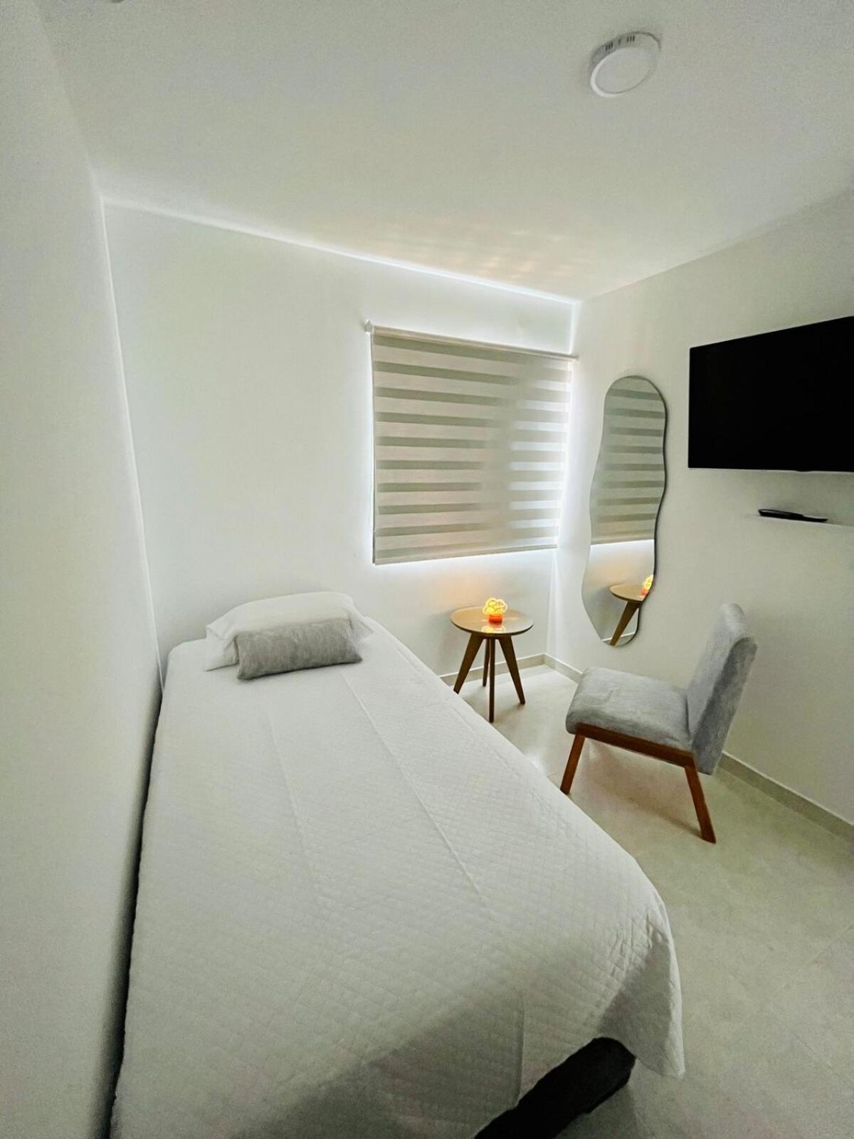 Nearby Stunning Views Ultimate Comfort Apartment