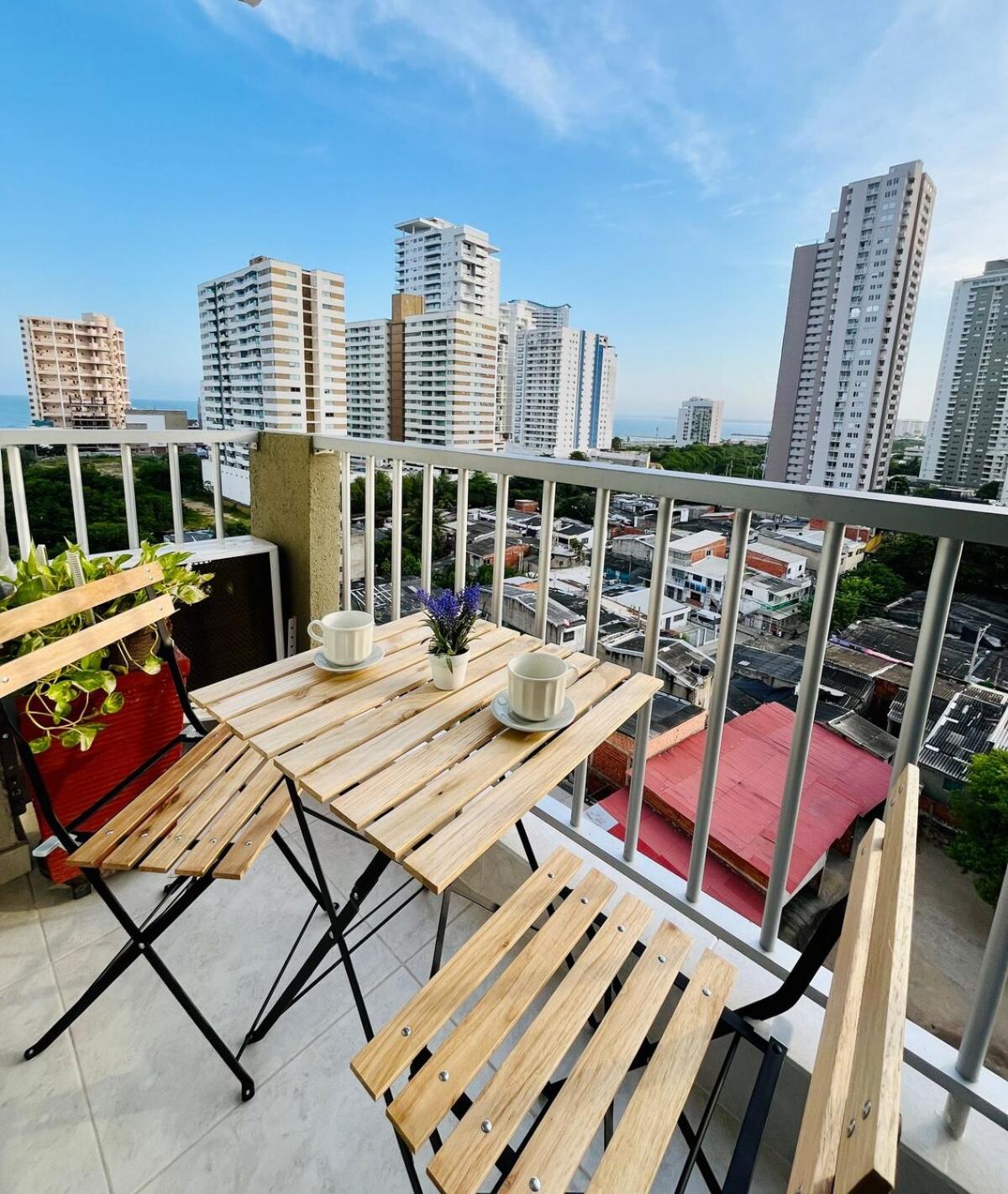 Apartment Nearby Stunning Views Ultimate Comfort