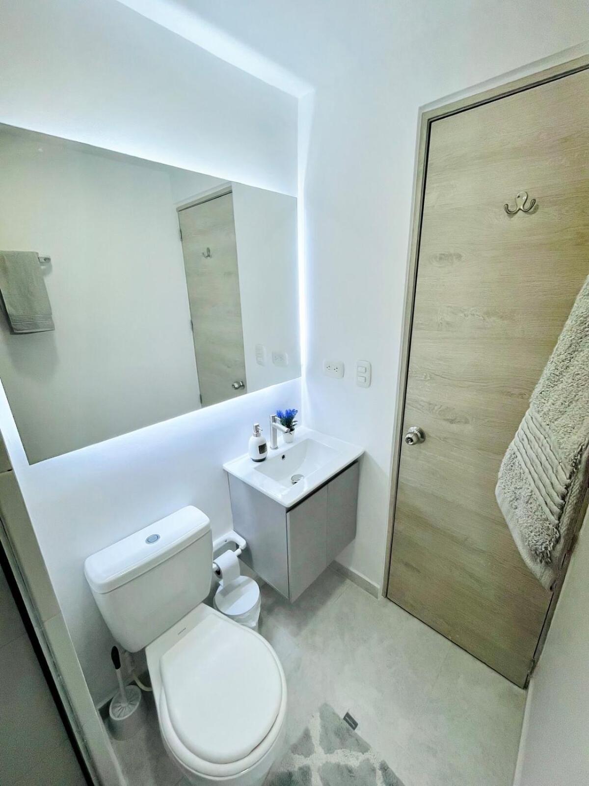 Nearby Stunning Views Ultimate Comfort *