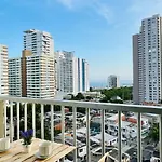 Beach Nearby Stunning Views Ultimate Comfort